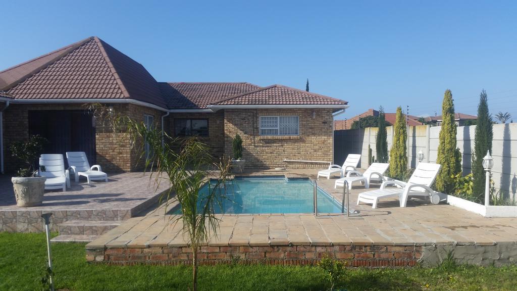 Ebenezer Guesthouse Bluewater Bay Port Elizabeth Exterior foto