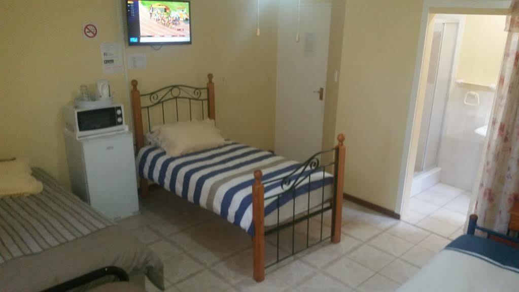 Ebenezer Guesthouse Bluewater Bay Port Elizabeth Exterior foto