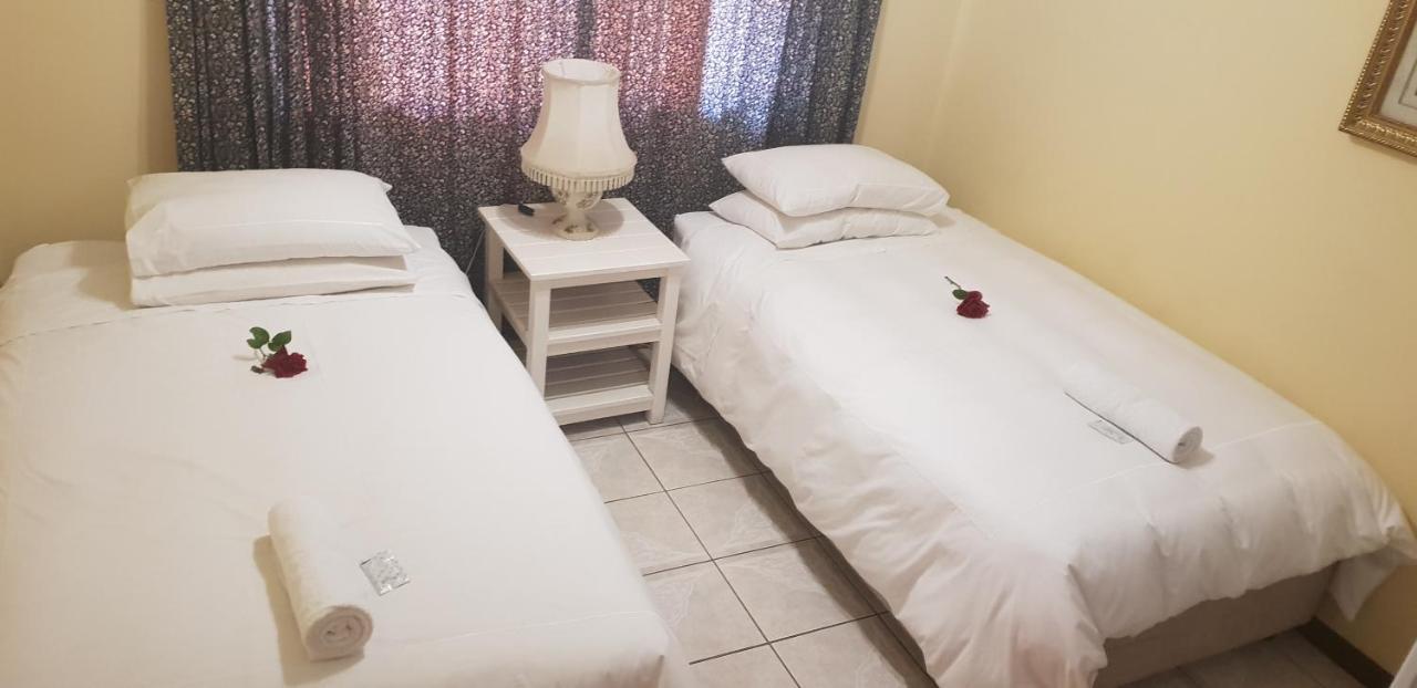 Ebenezer Guesthouse Bluewater Bay Port Elizabeth Exterior foto